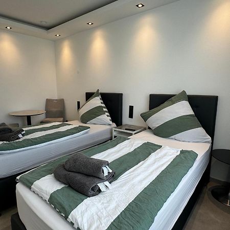Aparts House - Balkon-Wifi-Kitchen เอสเซน ภายนอก รูปภาพ