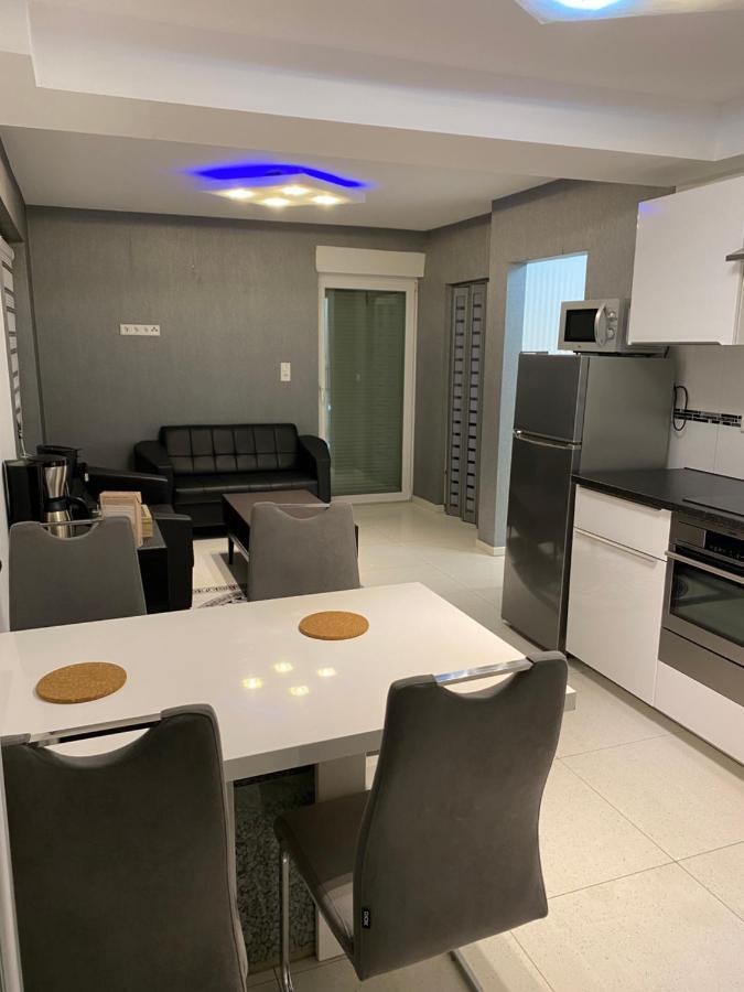 Aparts House - Balkon-Wifi-Kitchen เอสเซน ภายนอก รูปภาพ
