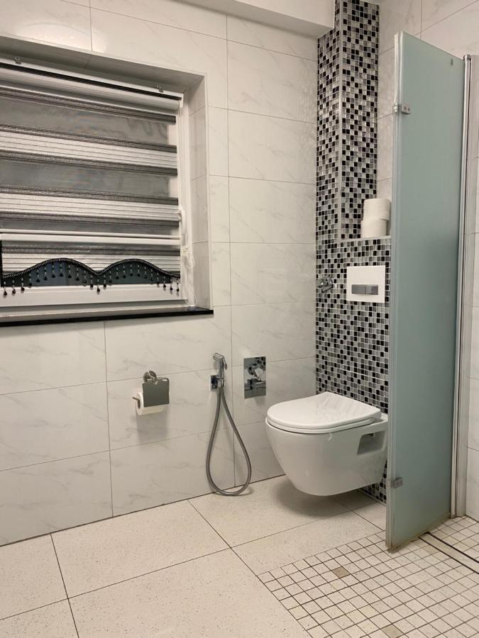 Aparts House - Balkon-Wifi-Kitchen เอสเซน ภายนอก รูปภาพ